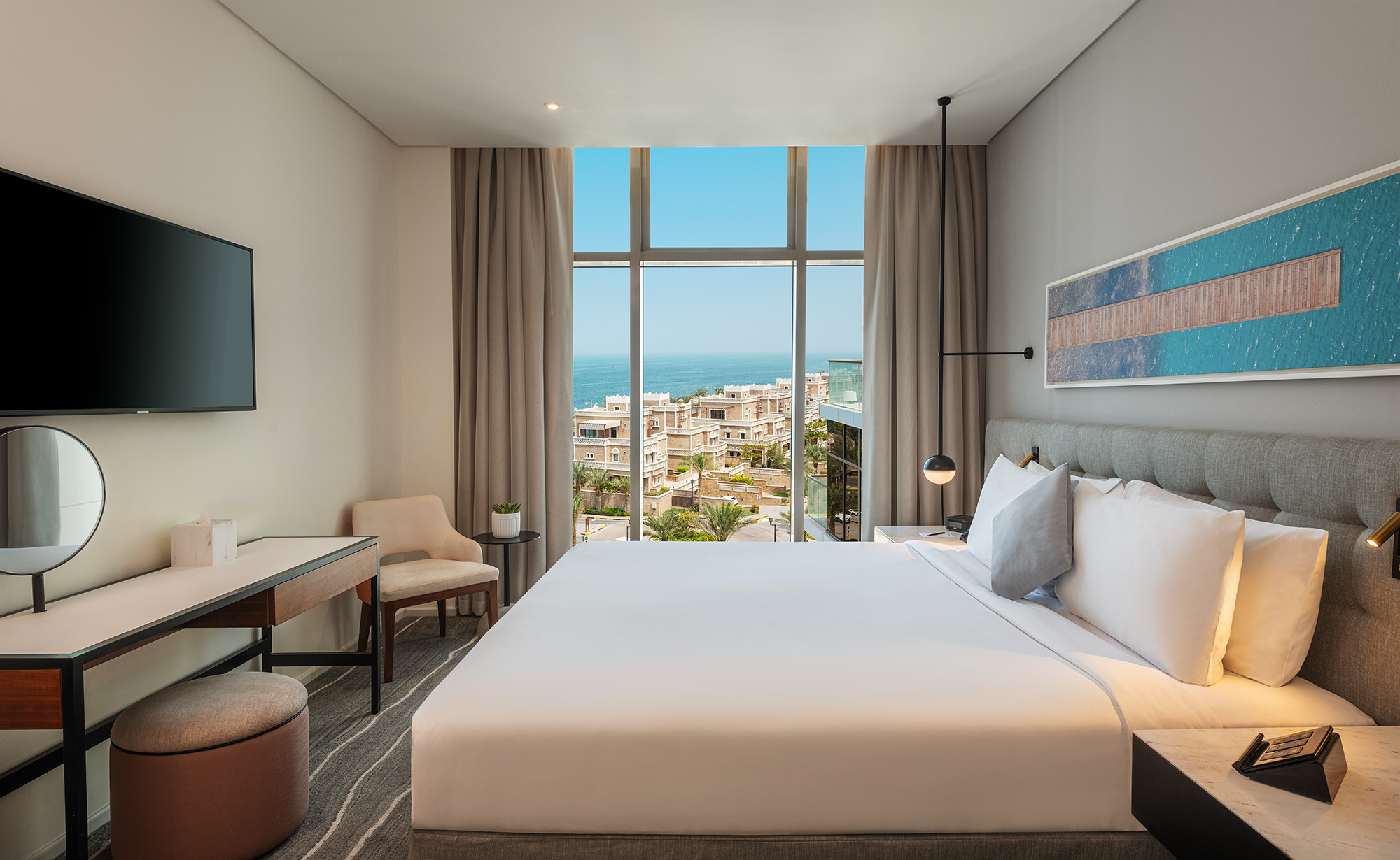 Hotel TH8 Palm Dubai Beach Resort Vignette Collection, Vereinigte Arabische Emirate, Dubai. Großes 12